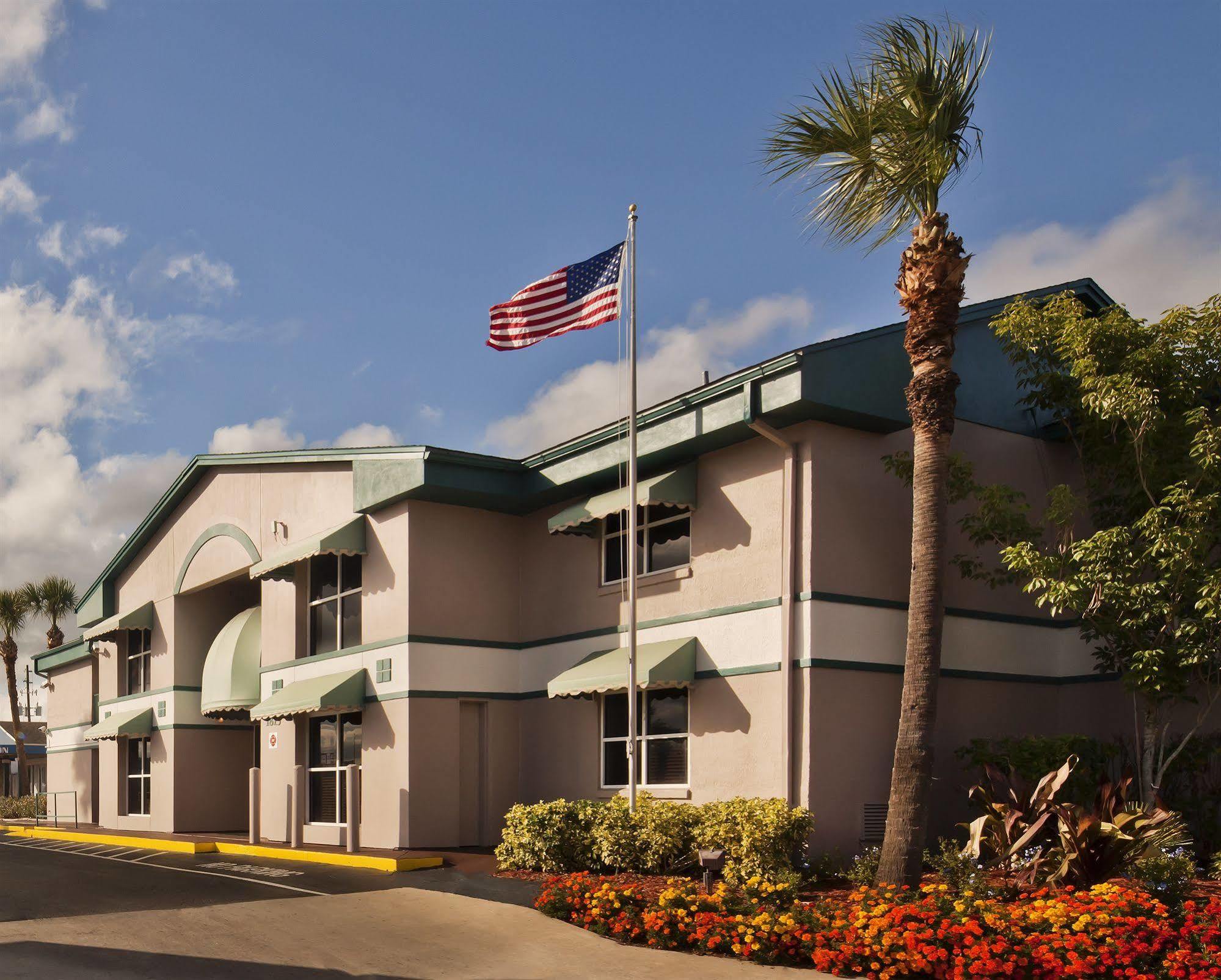 Motel Super 8 By Wyndham Kissimmee Exterior foto
