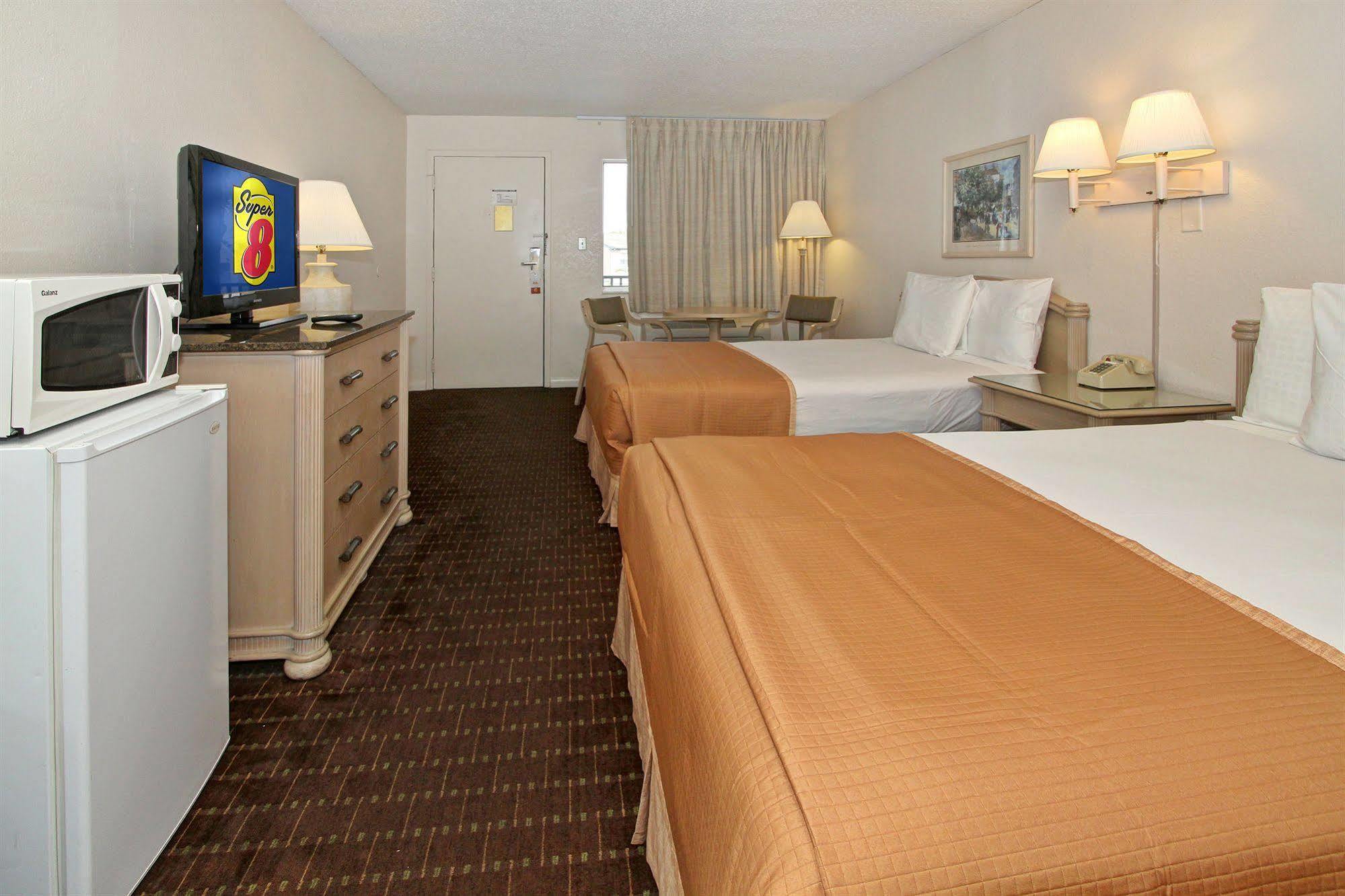 Motel Super 8 By Wyndham Kissimmee Exterior foto
